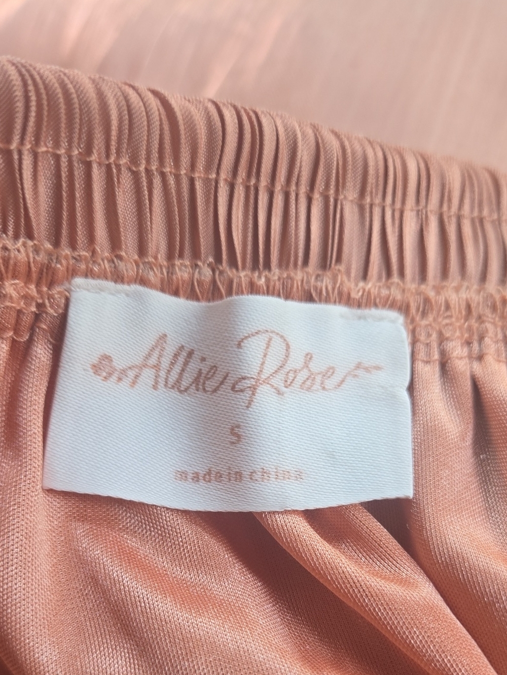 Allie Rose Peach Shimmery Pleated Midi Skirt Size Small - Picture 9 of 11